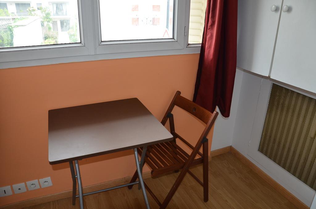 Hotel Studios Phenicio Porte De Versailles Малакоф Номер фото