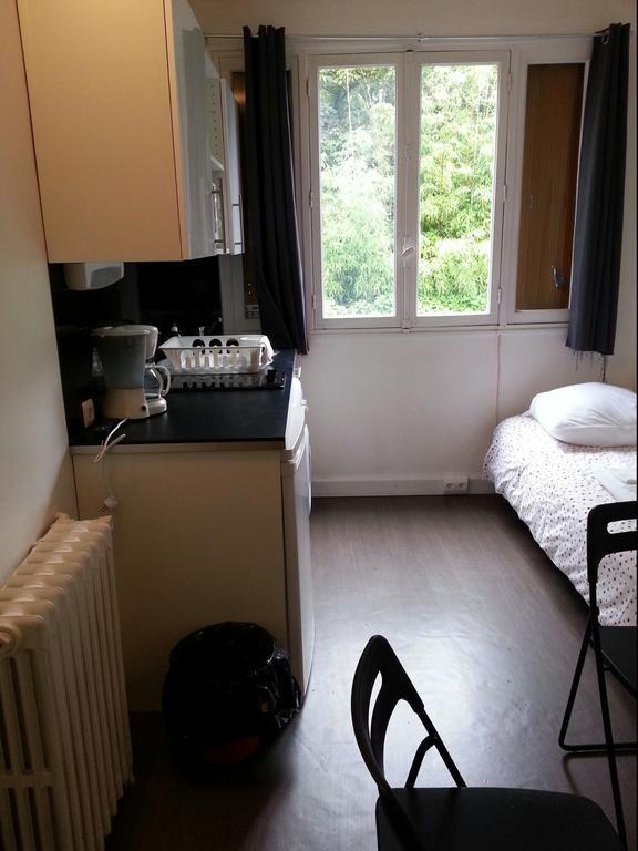 Hotel Studios Phenicio Porte De Versailles Малакоф Номер фото